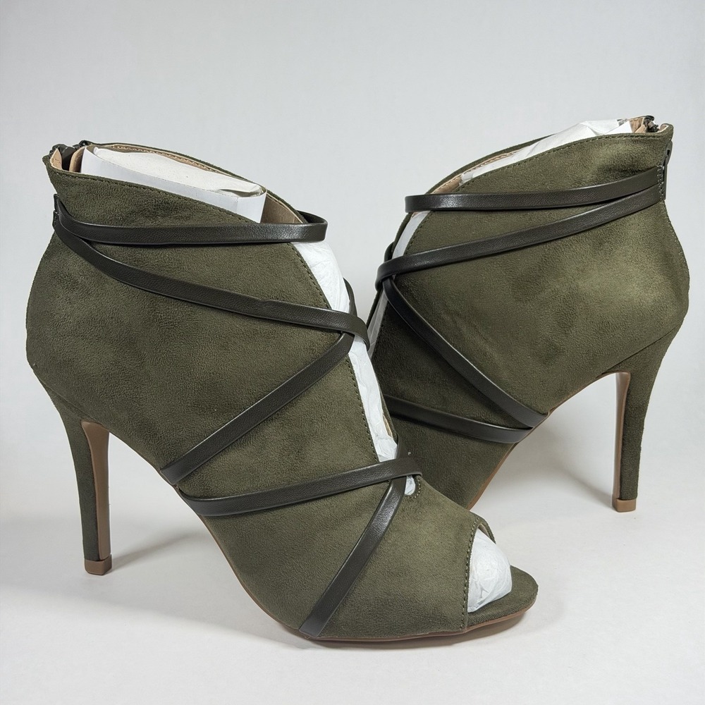 JOURNEE COLLECTION Size-7.5W Womens Samara Stiletto Heel Bootie Olive